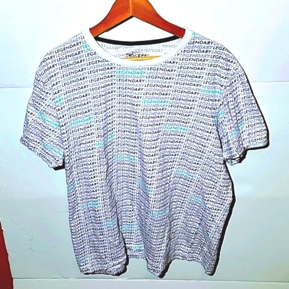 "Lengendary" shirt (XL) fits like large - Picture 3 of 5